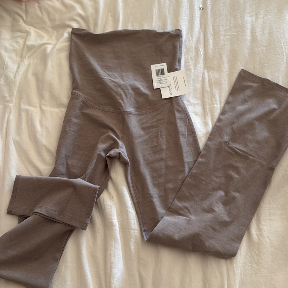NWT Beyond Yoga Maternity Leggings SM
